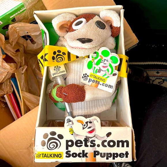 NIB- SOCK PUPPET WITH MICROPHONE CLASSIC FROM 1999.